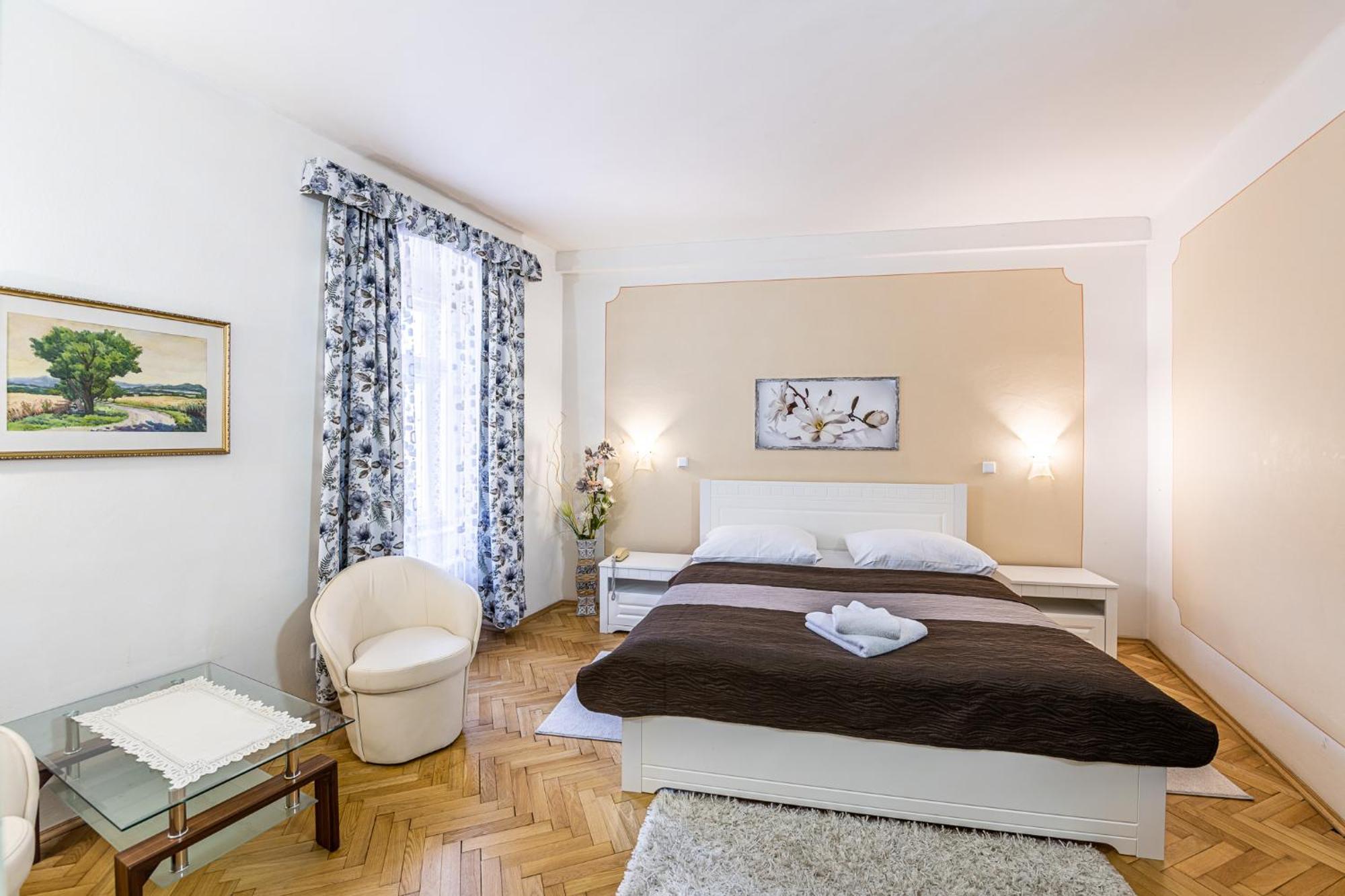 Hotel Trumf Mlada Boleslav Ngoại thất bức ảnh